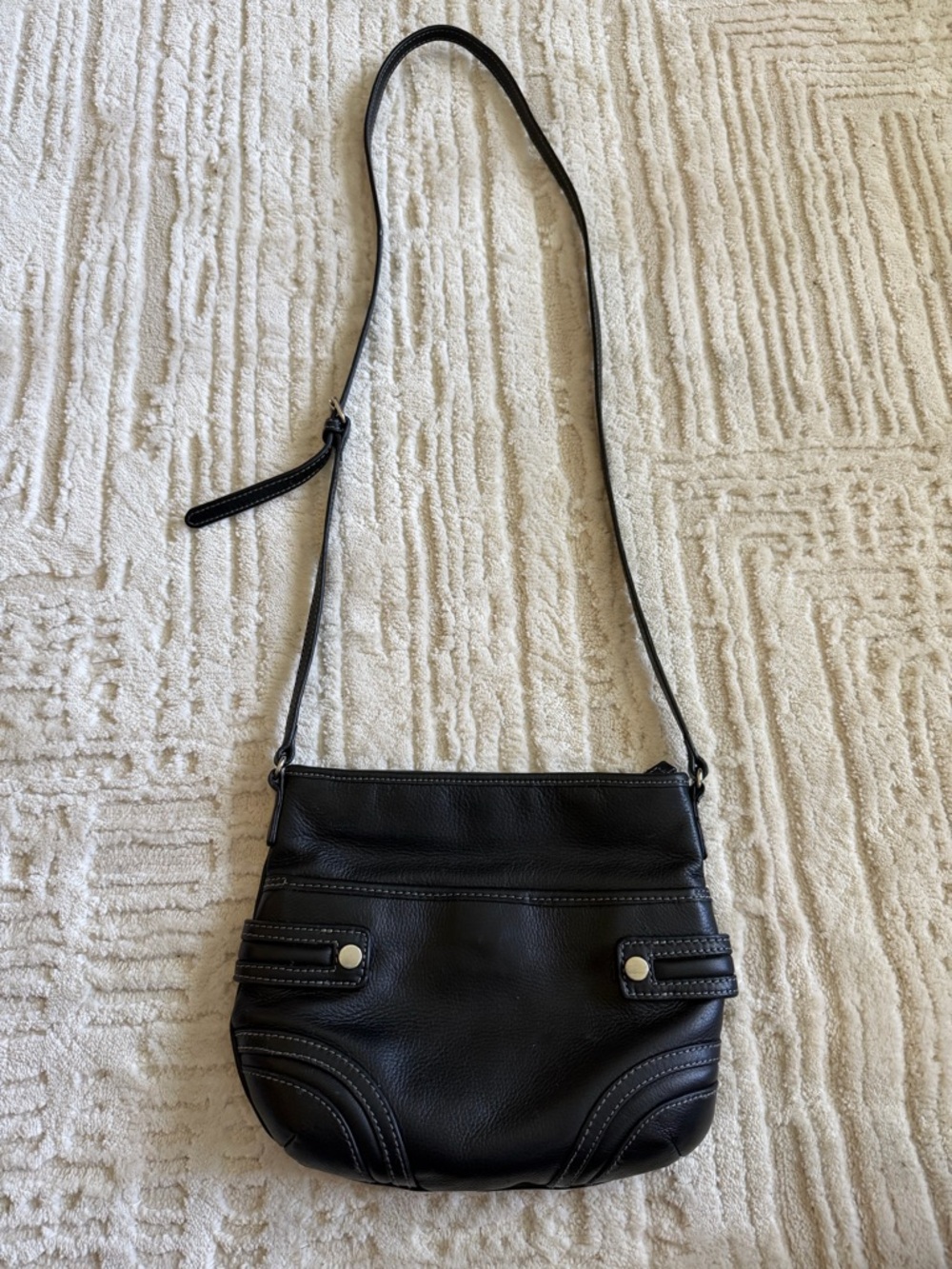 Etienne Aigner Black Leather Shoulder Bag Contrast Stitch Red Interior Classic